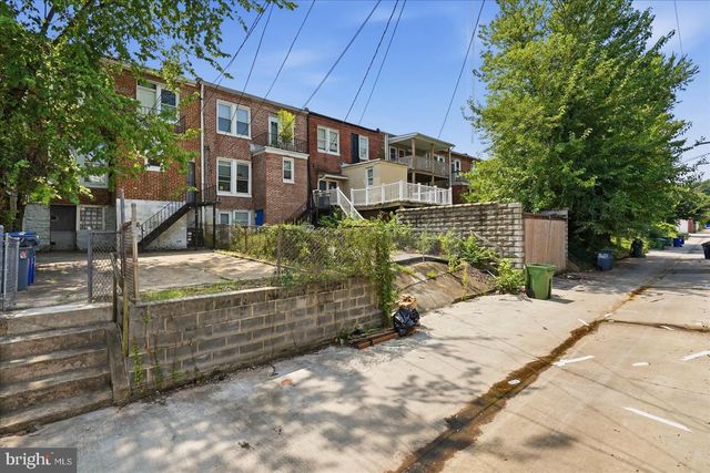 1624 CHILTON ST, Baltimore, MD 21218