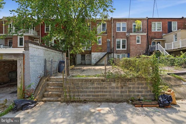 1624 CHILTON ST, Baltimore, MD 21218
