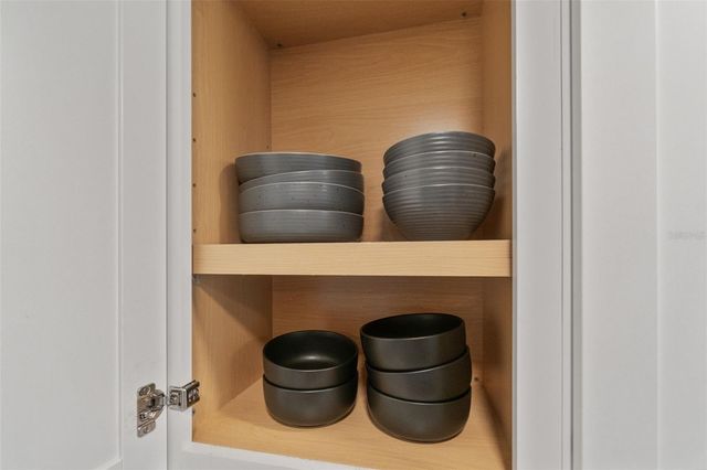 433 CERROMAR LANE 441, Venice, FL 34293