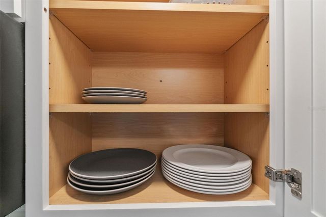 433 CERROMAR LANE 441, Venice, FL 34293