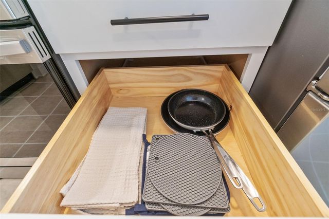 433 CERROMAR LANE 441, Venice, FL 34293