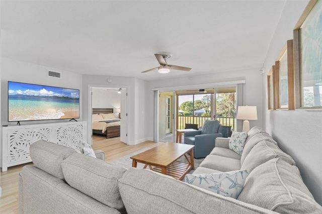 433 CERROMAR LANE 441, Venice, FL 34293