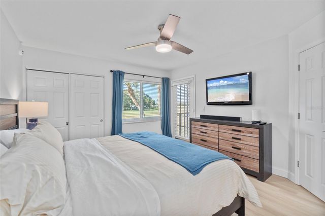 433 CERROMAR LANE 441, Venice, FL 34293