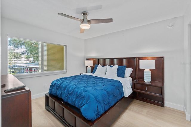 433 CERROMAR LANE 441, Venice, FL 34293