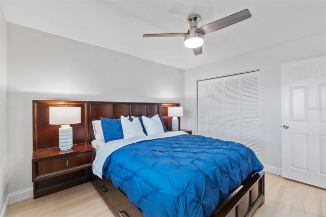 433 CERROMAR LANE 441, Venice, FL 34293