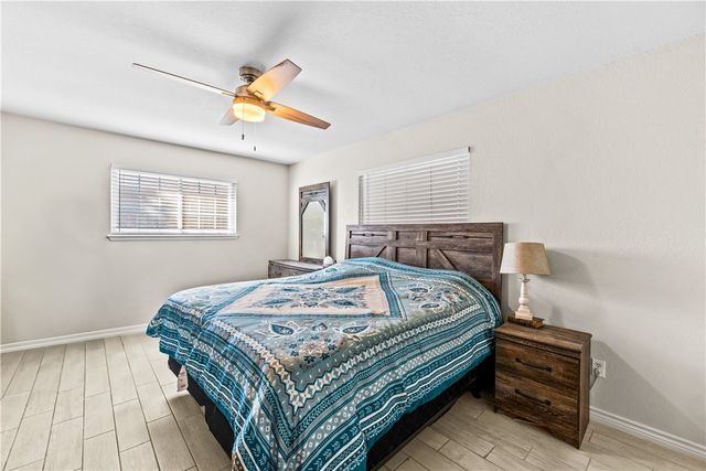818 Saint Peter St, Corpus Christi, TX 78418