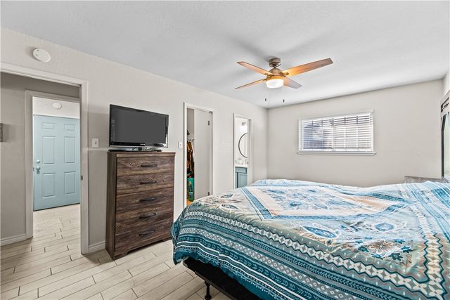 818 Saint Peter St, Corpus Christi, TX 78418