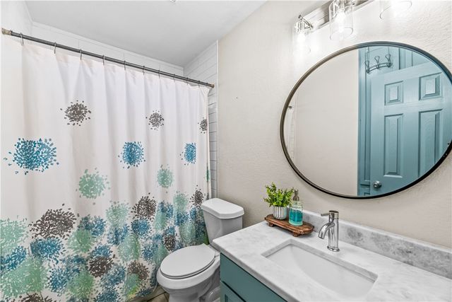 818 Saint Peter St, Corpus Christi, TX 78418