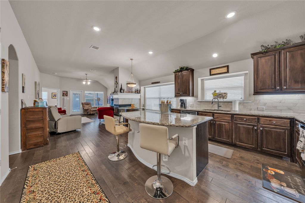 2524 Hadley Street, Weatherford, TX 76087 — exterior