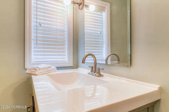 19 Webb Avenue, 1W, Ocean Grove, NJ 07756