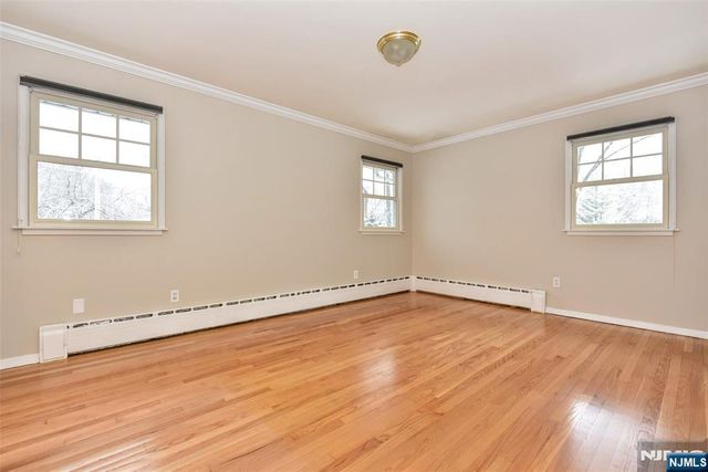 339 Kay Lane, Wyckoff, NJ 07481