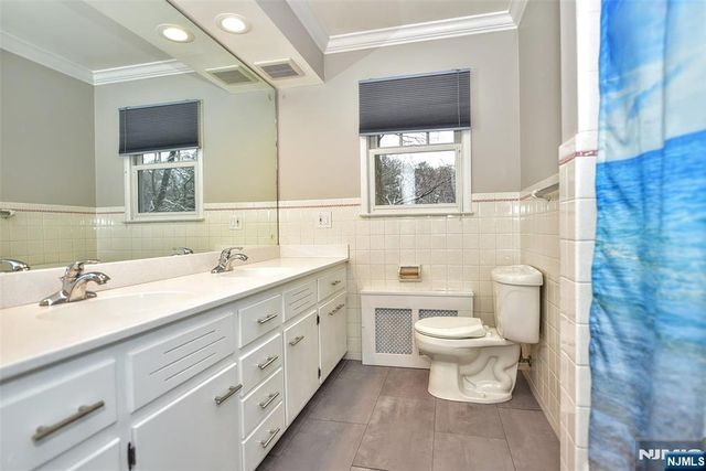 339 Kay Lane, Wyckoff, NJ 07481