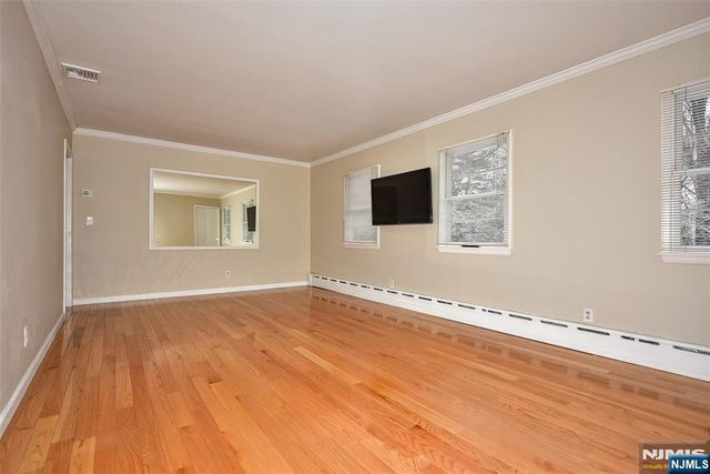 339 Kay Lane, Wyckoff, NJ 07481