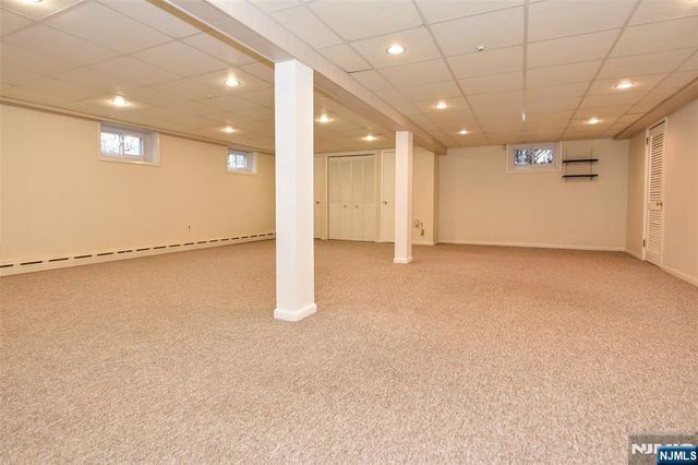 339 Kay Lane, Wyckoff, NJ 07481