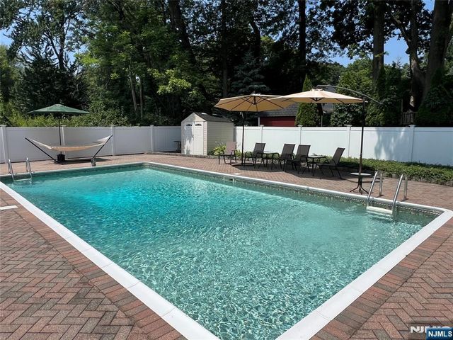 339 Kay Lane, Wyckoff, NJ 07481