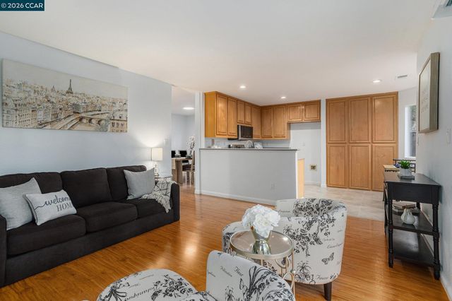 745 Bayshore St, Martinez, CA 94553