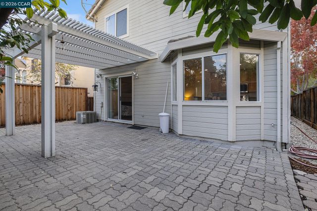 745 Bayshore St, Martinez, CA 94553