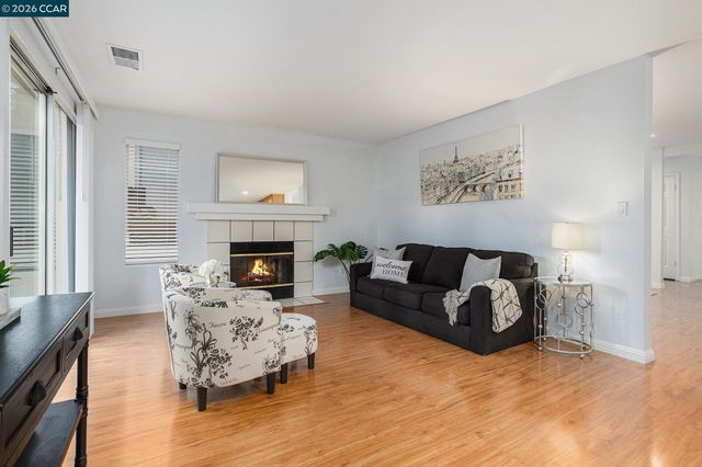 745 Bayshore St, Martinez, CA 94553