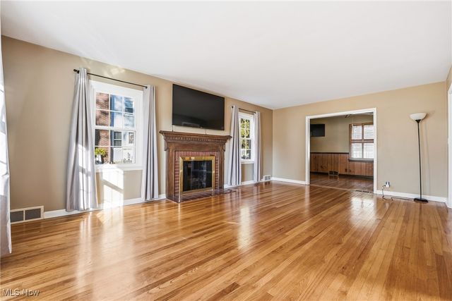 2216 Coral Sea Drive, Youngstown, OH 44511