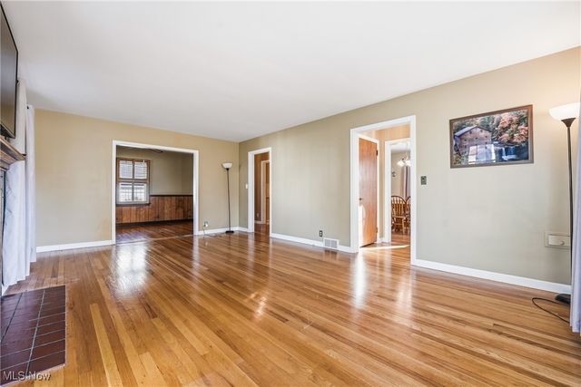 2216 Coral Sea Drive, Youngstown, OH 44511