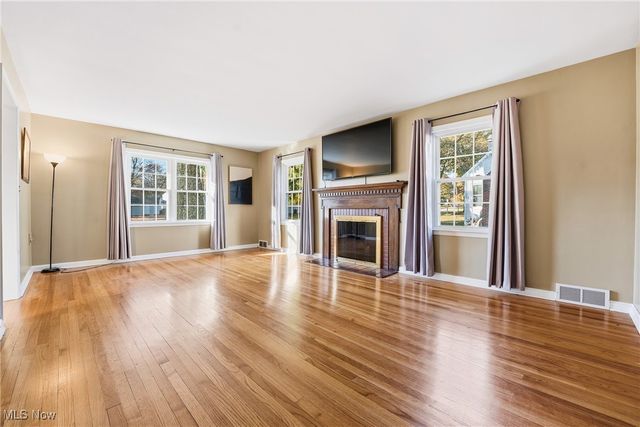 2216 Coral Sea Drive, Youngstown, OH 44511