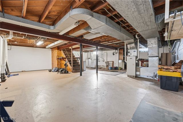 2216 Coral Sea Drive, Youngstown, OH 44511