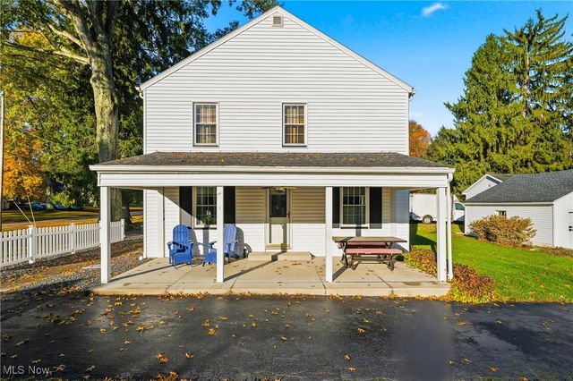 2216 Coral Sea Drive, Youngstown, OH 44511