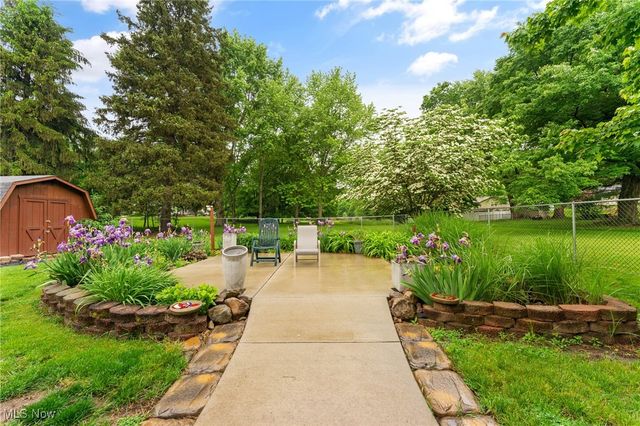 2216 Coral Sea Drive, Youngstown, OH 44511