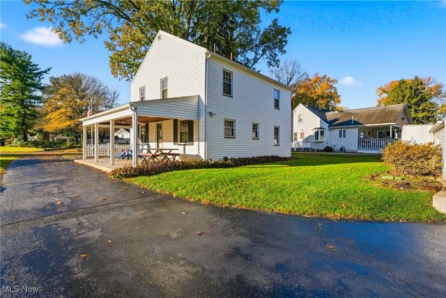 2216 Coral Sea Drive, Youngstown, OH 44511