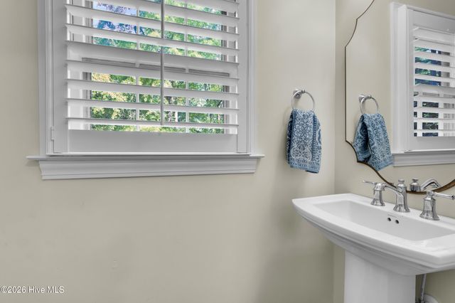 3536 Canterbury Road, New Bern, NC 28562