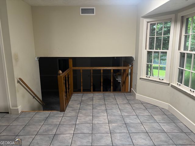 1966 Kensington High Street SW, Lilburn, GA 30047