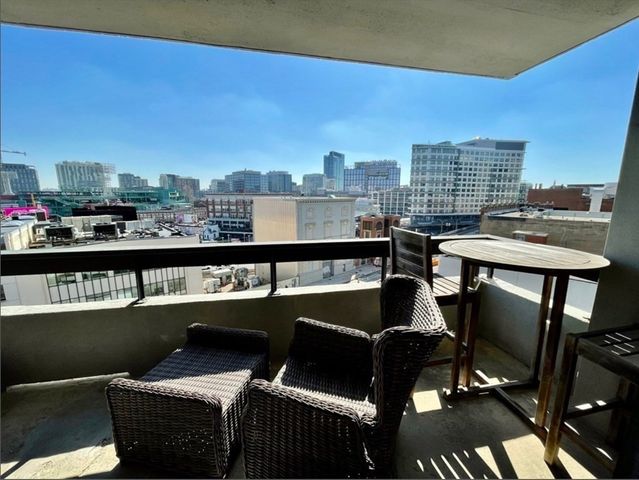 566 Commonwealth 804, Boston, MA 02215