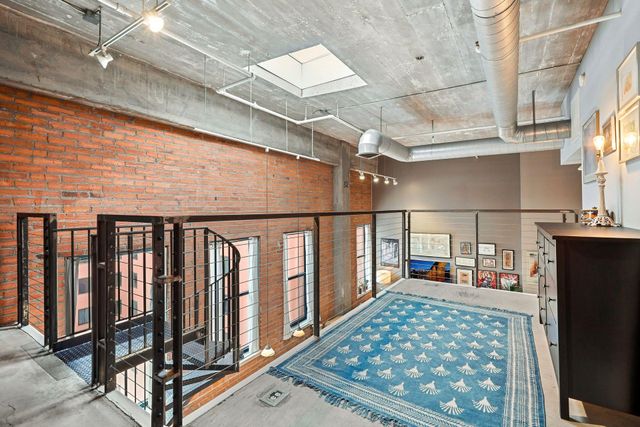 250 Park Avenue S 708, Minneapolis, MN 55415