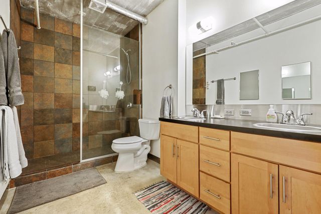 250 Park Avenue S 708, Minneapolis, MN 55415