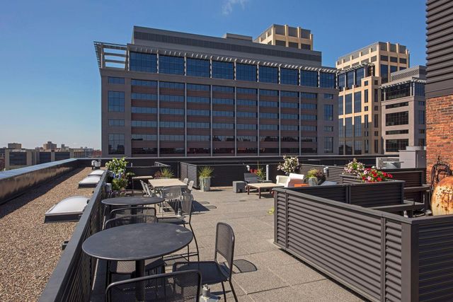 250 Park Avenue S 708, Minneapolis, MN 55415