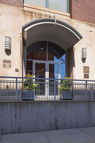 250 Park Avenue S 708, Minneapolis, MN 55415