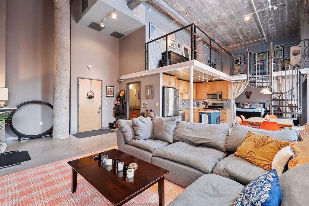 250 Park Avenue S 708, Minneapolis, MN 55415