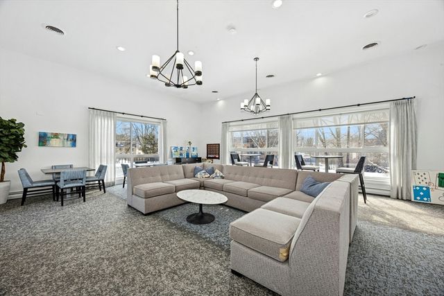 65 Commons Drive 506, Shrewsbury, MA 01545