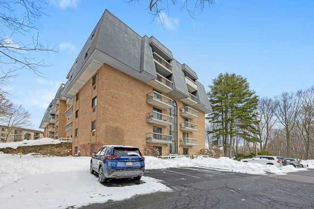 65 Commons Drive 506, Shrewsbury, MA 01545