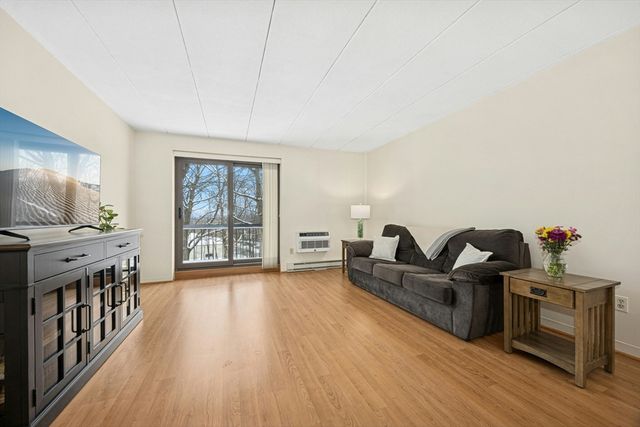 65 Commons Drive 506, Shrewsbury, MA 01545