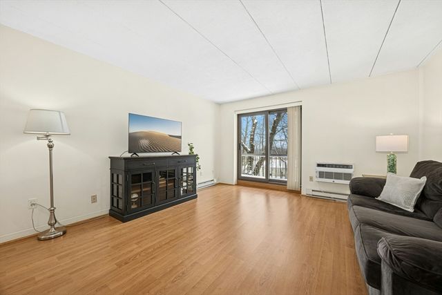 65 Commons Drive 506, Shrewsbury, MA 01545