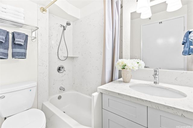 444 Niu Street 1715, Honolulu, HI 96815