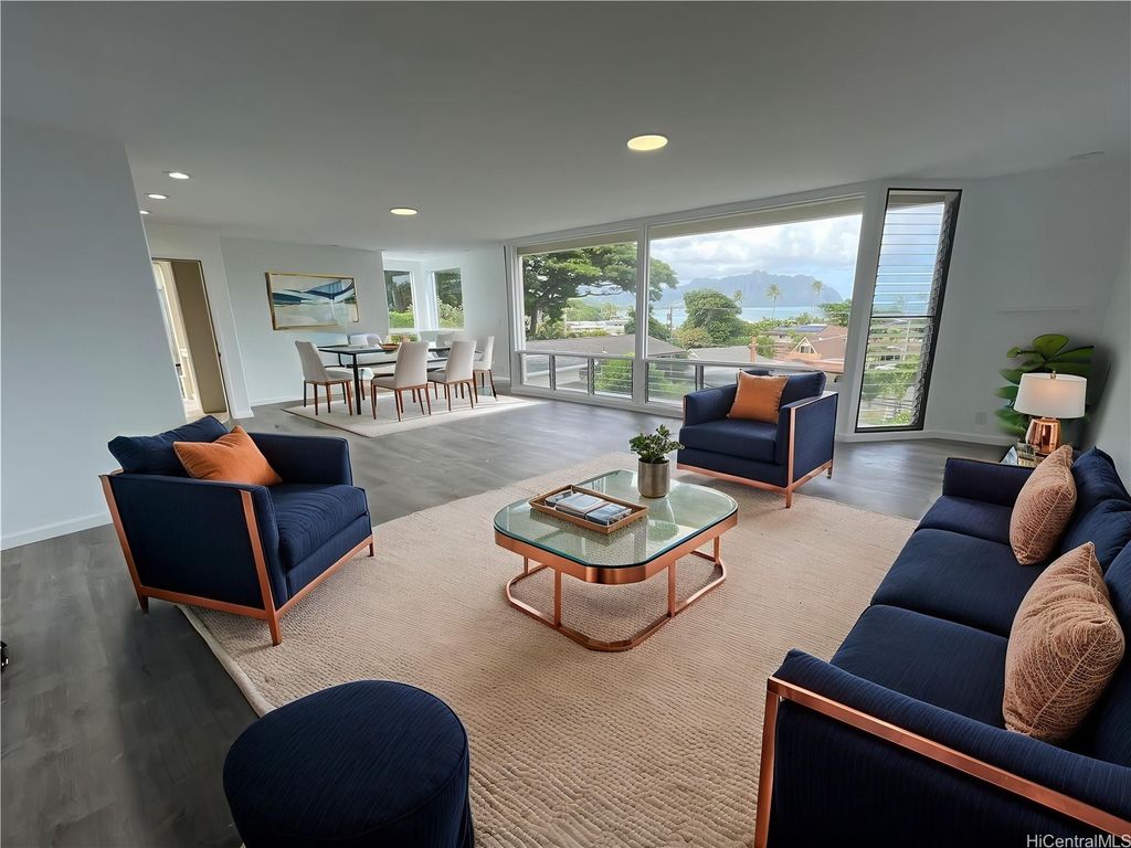 47-218 Kamehameha Highway, Kaneohe, HI 96744