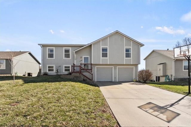 17187 S Dodge Street, Gardner, KS 66030