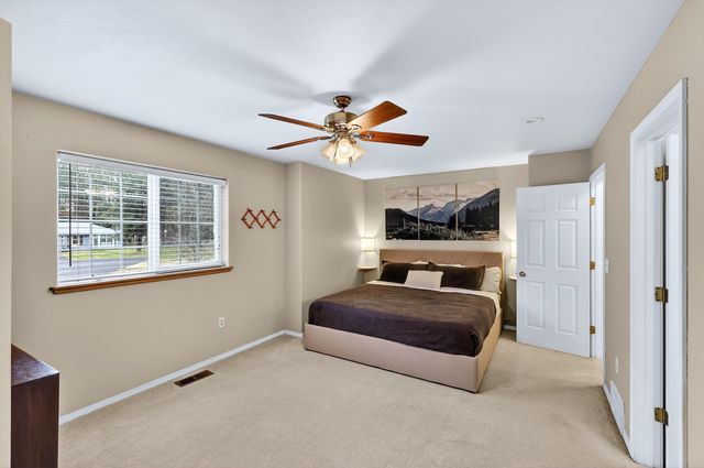 16810 N Wylie Dr, Nine Mile Falls, WA 99026