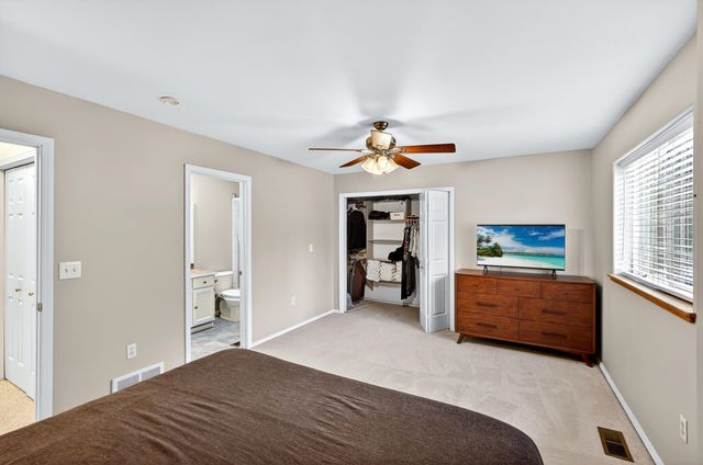 16810 N Wylie Dr, Nine Mile Falls, WA 99026