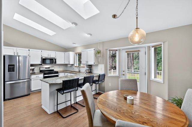 16810 N Wylie Dr, Nine Mile Falls, WA 99026