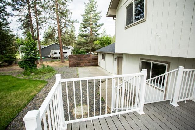 16810 N Wylie Dr, Nine Mile Falls, WA 99026