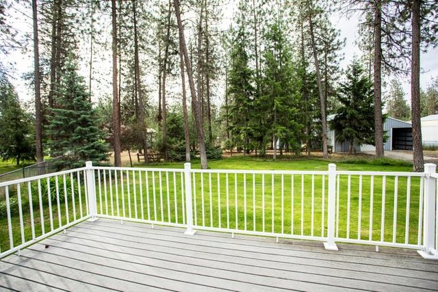16810 N Wylie Dr, Nine Mile Falls, WA 99026