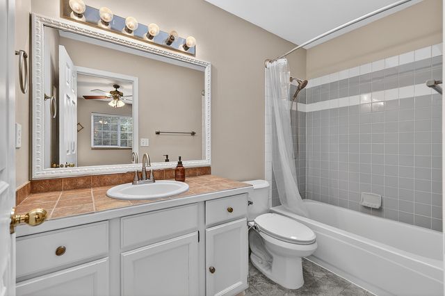 16810 N Wylie Dr, Nine Mile Falls, WA 99026